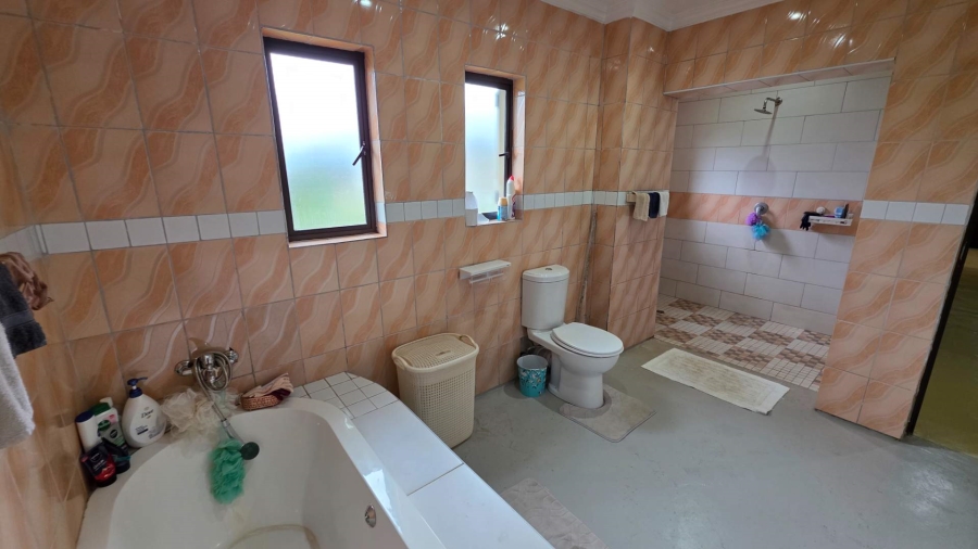 4 Bedroom Property for Sale in Broederstroom North West